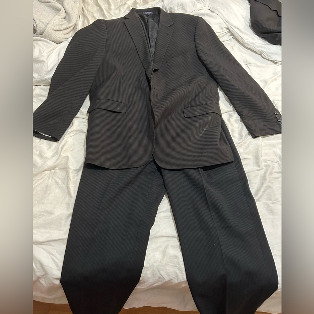 Adolfo Twist MICROTECH SUPER DELUXE Black Pinstripe 44R Two Piece Suit